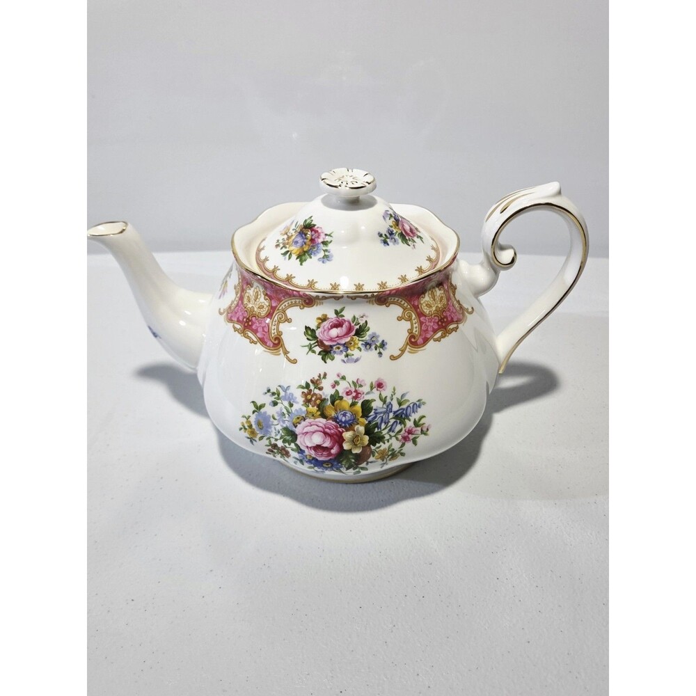 Royal Albert Bone China Lady Carlyle Teapot 1944 England Gently Used